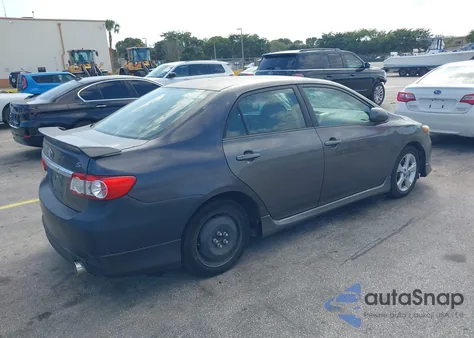 2013 Toyota Corolla S z USA, uszkodzony, nr VIN 5YFBU4EE0DP171691